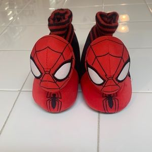 9/10 Marvel Spider-Man slippers. Like new gently used condition